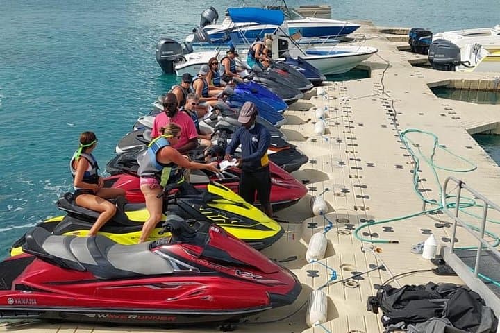 Jet-Ski Lunch Seafari to Pristine Cays, Shipwreck & Tiki Bar on Providenciales photo 4