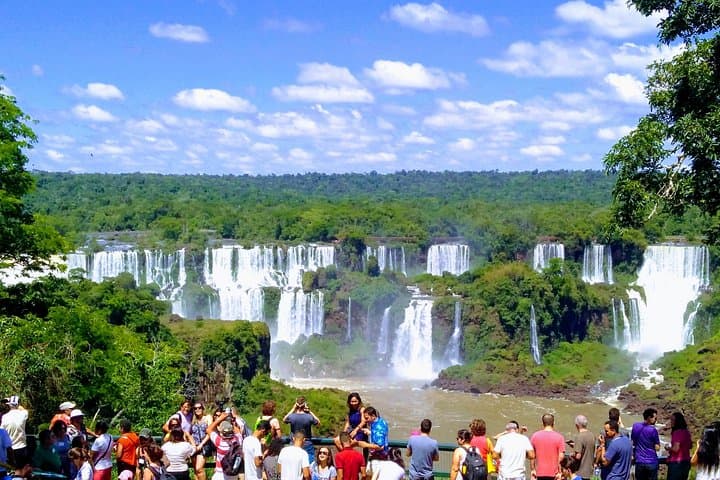 Iguazu Falls Brazil Private Day Tour: Bird Park & Itaipu Dam