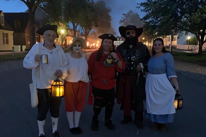 Williamsburg Ghosts, Witches & Pirates Night Walk — Haunted Colonial Williamsburg Tour