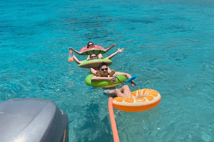 Private 6-Hour Island Hopping Charter in the US Virgin Islands — 500hp HydroSport photo 4