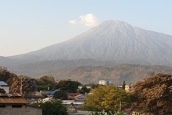 Mount Meru Trek: 4-Day Summit to Socialist Peak with Arusha National Park Views
