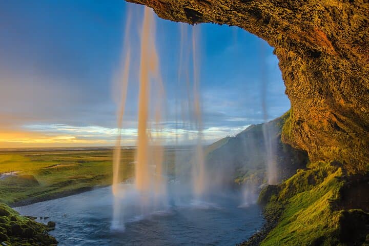 Iceland South Coast Private Day Tour from Reykjavik — Seljalandsfoss, Skógafoss & Reynisfjara photo 4
