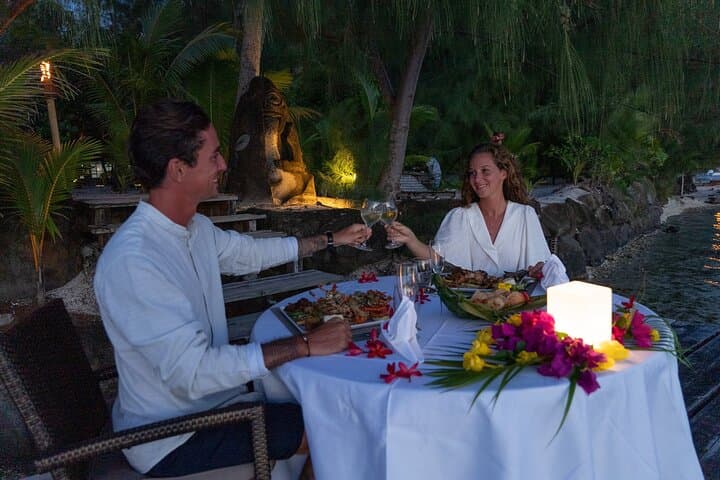Private Sunset Cruise and Motu Dinner in Bora Bora — Luxury Lagoon Experience photo 4