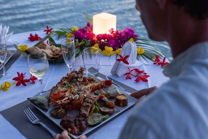 Private Sunset Cruise and Motu Dinner in Bora Bora — Luxury Lagoon Experience photo 6