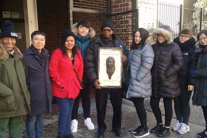 Harlem Gospel Multimedia Walking Tour — Church Service and Cultural Walking Experience photo 3