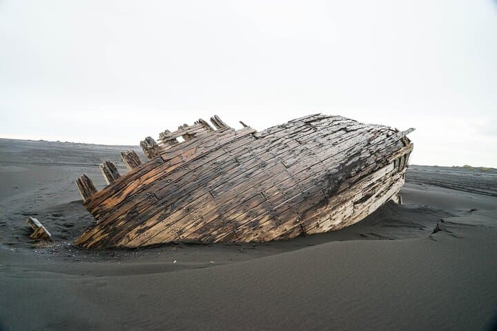 Thorsmork Private Super‑Jeep Day Tour — Seljalandsfoss, Gígjökull & Þórsmörk photo 4