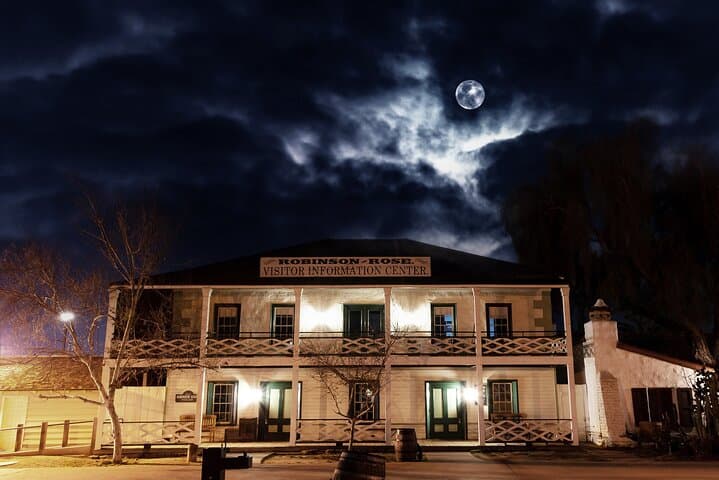 Sinister Shadows: Gaslamp Ghost Tour in San Diego's Historic Quarter