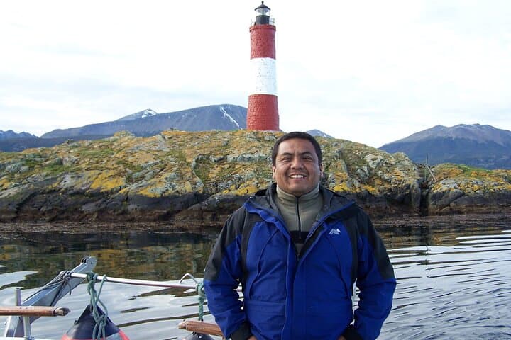 Beagle Channel Catamaran Cruise from Ushuaia: Les Éclaireurs & Wildlife photo 4