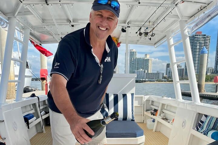 Gold Coast Island Private Cruise: Broadwater Snorkel & Fishing Charter