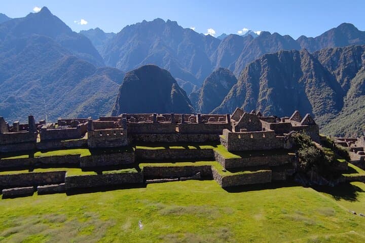 Machu Picchu & Sacred Valley: 2-Day Private Sunrise Tour from Cusco