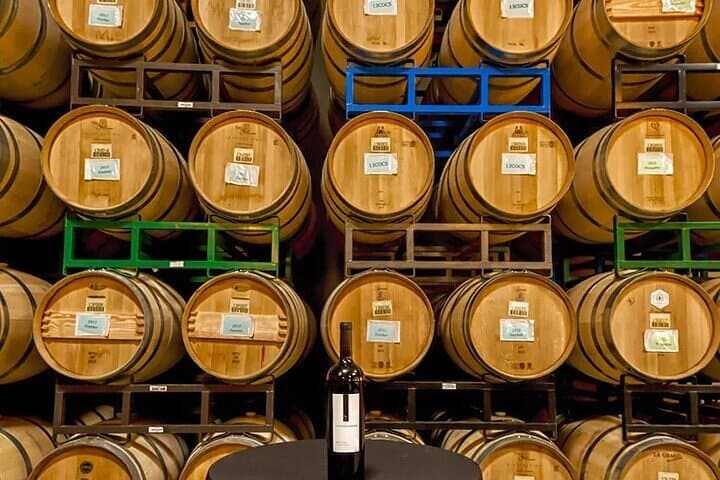Artisan Hill Wine Pass: Woodinville Tasting Flights in the Warehouse District photo 6