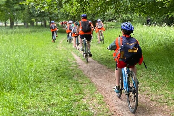 Explore Phoenix Park by Bike: Full-Day Rental in Dublin photo 3