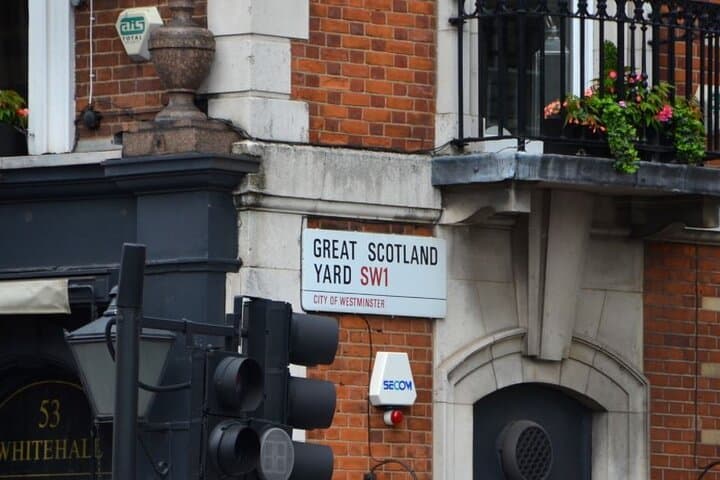 London Spy Experience: Vesper Martini, Whitehall Secrets & Dinner photo 3