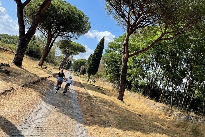 Cycle the Appian Way: E-Bike and Classic Rentals in Appia Antica photo 2