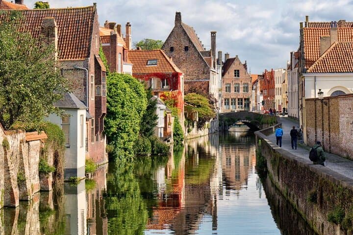 Bruges Small-Group Full-Day Minivan Trip from Paris — Guided Walking Tour & Free Time photo 3