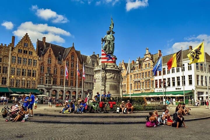 Bruges Small-Group Full-Day Minivan Trip from Paris — Guided Walking Tour & Free Time photo 4