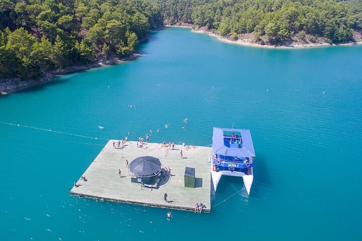 Side Mix Tour: Cabrio Bus, Green Lake Boat Cruise & Waterfall Visit photo 4