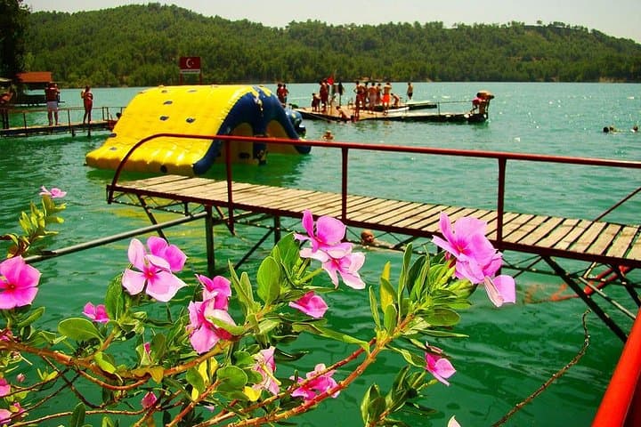 Side Mix Tour: Cabrio Bus, Green Lake Boat Cruise & Waterfall Visit photo 5