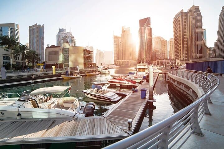 Dubai Luxury Shared Yacht Cruise: Breakfast or BBQ from Dubai Marina