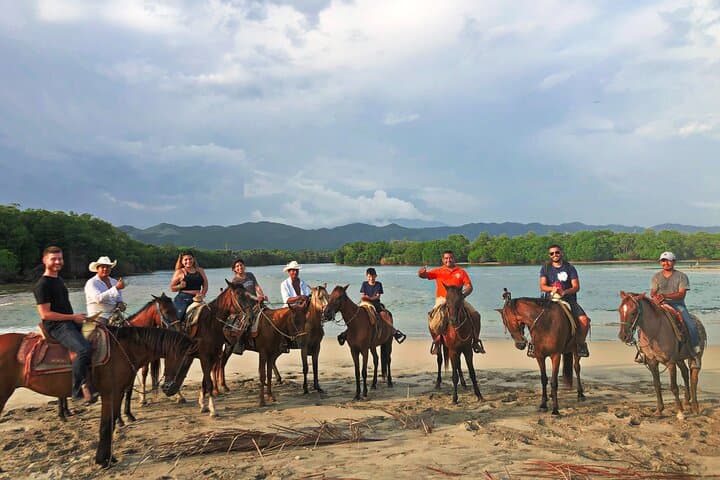 Puerto Escondido Horseback and Bioluminescence Adventure: Turtle Release & Manialtepec Lagoon