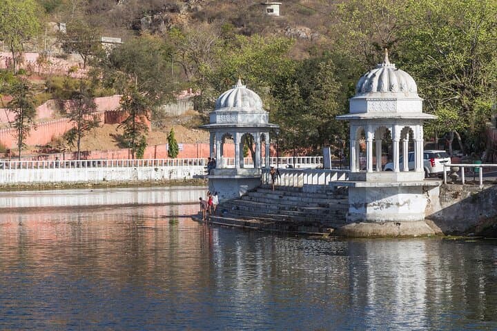 8-Day Rajasthan Highlights: Udaipur, Jodhpur & Jaisalmer Tour Guide photo 4
