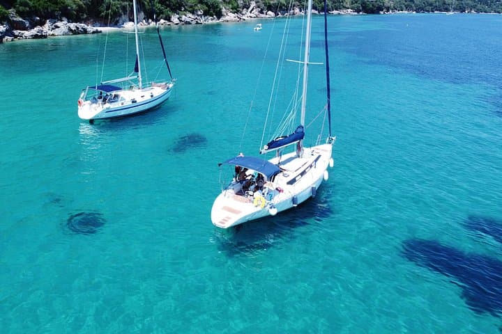 Kassiopi Private Yacht Cruise: Full-Day Sailing & Snorkeling in NE Corfu