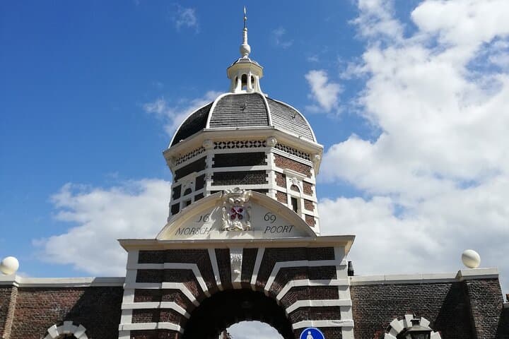 Leiden Schnipseljagd: Self-Guided City Trail for History, Art & Hidden Hofjes photo 5
