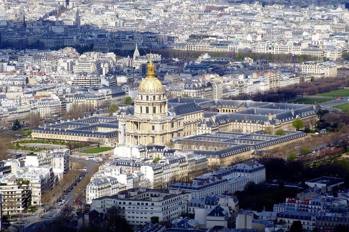 8-Day Paris Small-Group Tour: Mont-Saint-Michel, Versailles, Giverny & Loire Highlights