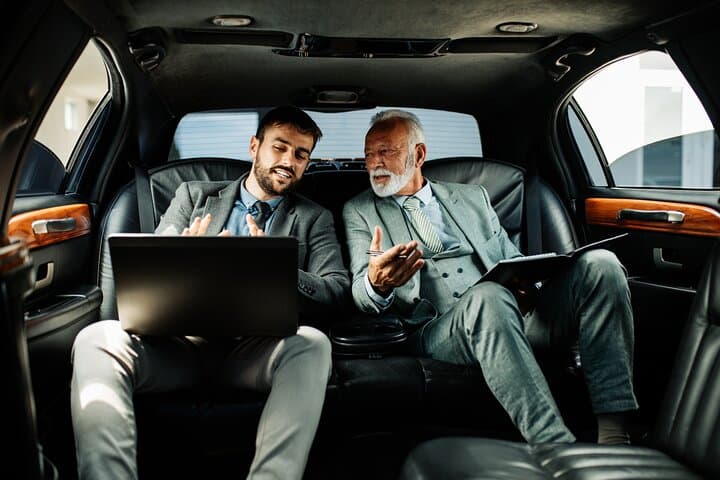 Private Transfer Between Arlington and Reagan National Airport (DCA) — Door-to-Door Luxury Ride photo 4