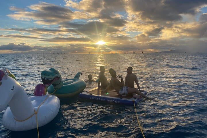 Turtle Canyon Snorkel Adventure: Waikiki Green Sea Turtle & Reef Cruise photo 4