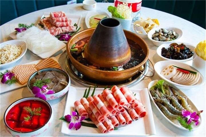 Longqing Gorge Ice Lantern Festival & Mongolian Hot Pot Dinner — Beijing Winter Tour photo 4