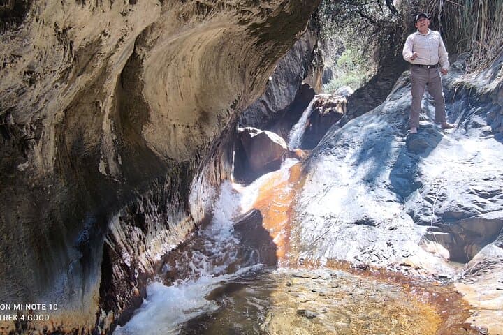 Two Colors Canyon Full-Day Hike: Rusty Cliffs and Turquoise Pools from Cusco photo 3