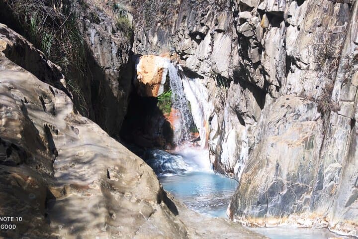 Two Colors Canyon Full-Day Hike: Rusty Cliffs and Turquoise Pools from Cusco photo 5