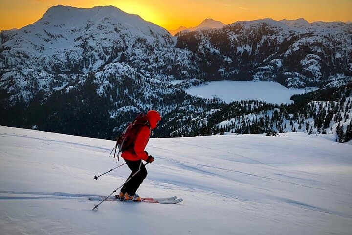 Vancouver to Banff: A 4-Day Rocky Mountain Snow Adventure with Lake Louise Exploration photo 5