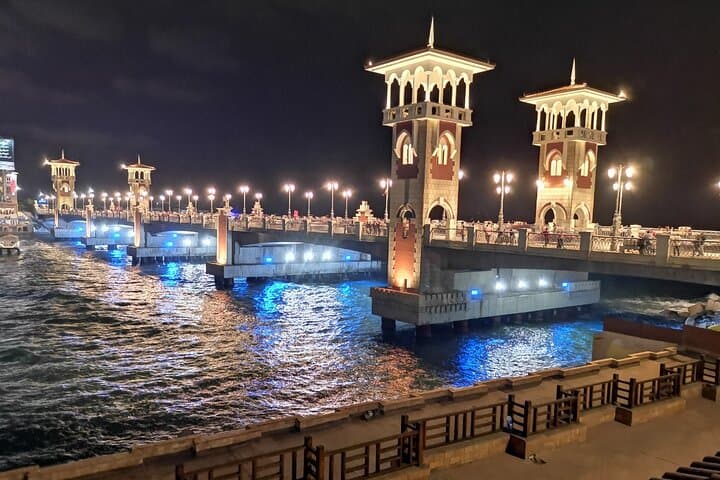 Moonlit Corniche: Private Horse Carriage Night Tour of Alexandria
