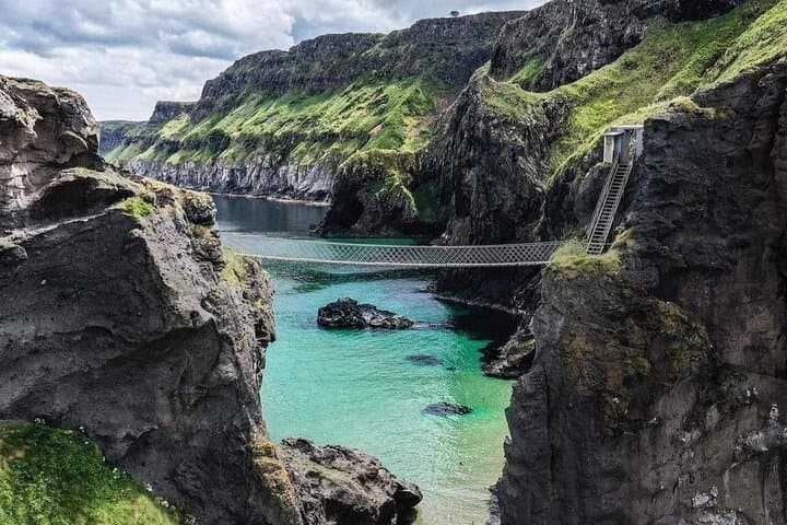 Private Giants Causeway Day Tour: Carrick-a-Rede, Dunluce & Bushmills photo 3