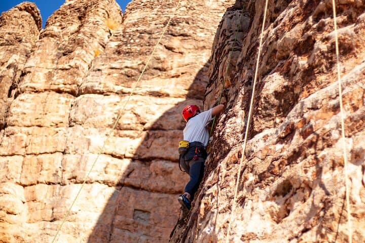 Half-Day Rock Climbing Near Zion: Guided Sandstone Climbs for Beginners & Intermediates photo 2