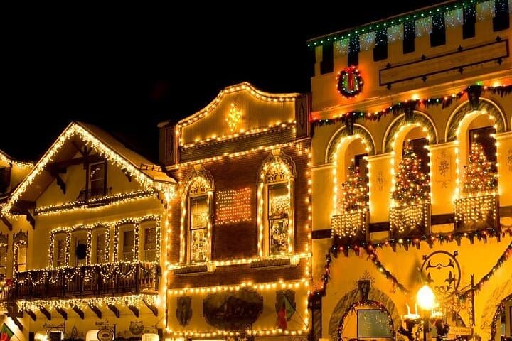 Leavenworth Village of Lights Festival Day Trip from Seattle photo 4