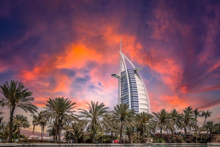 Dubai Hidden Gems Self-Guided Tour & Treasure Hunt App — 1 Day Pass