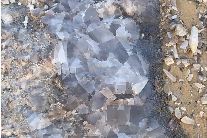 Overnight Private Tour: Bahariya Oasis & Egypt's Black and White Desert photo 5