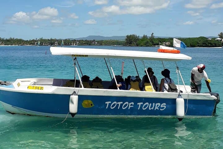 Blue Bay & Mahebourg: Full-Day East Mauritius Snorkel, History & Market Tour photo 6
