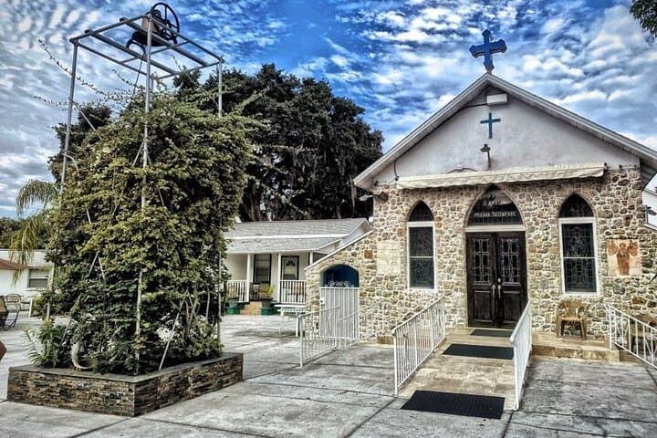 Sponge Dock Stroll: Tarpon Springs Greek Culture & Sponge-Diving History photo 4