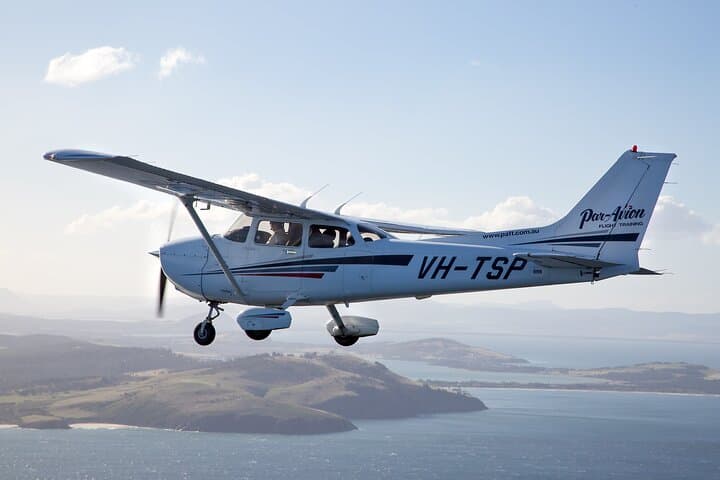 Hobart City Flight: 30-Minute Scenic Flight Over Mt Wellington & the Derwent River photo 3