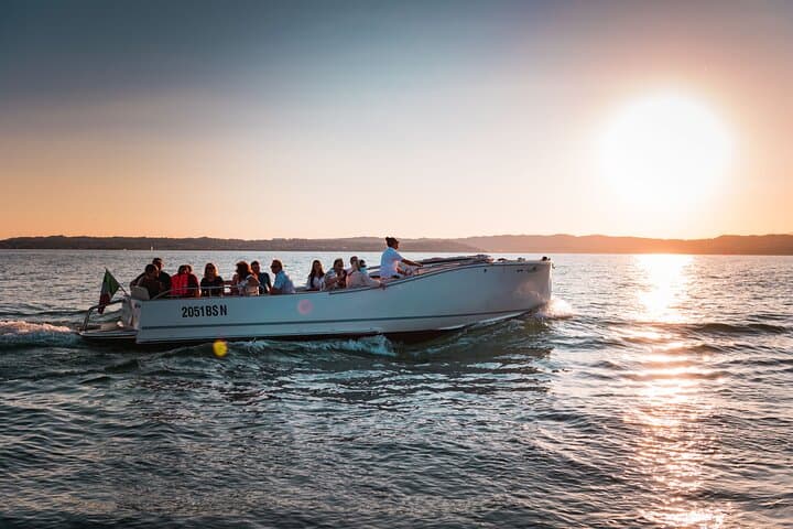 Sunset Boat Tour of Sirmione Peninsula with Prosecco photo 2