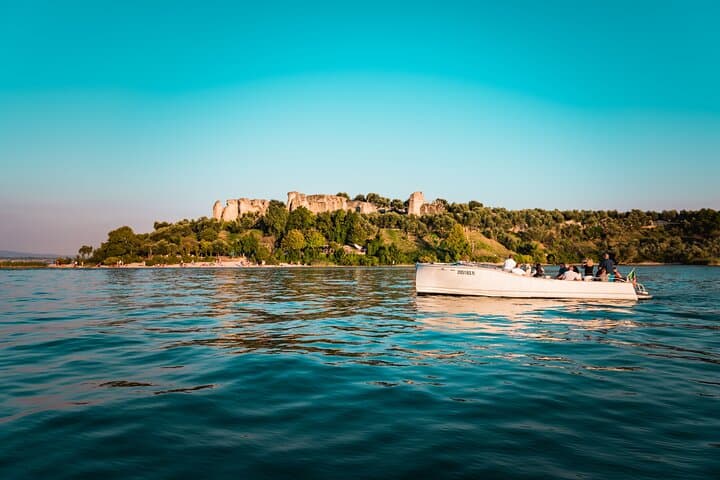 Sunset Boat Tour of Sirmione Peninsula with Prosecco photo 3