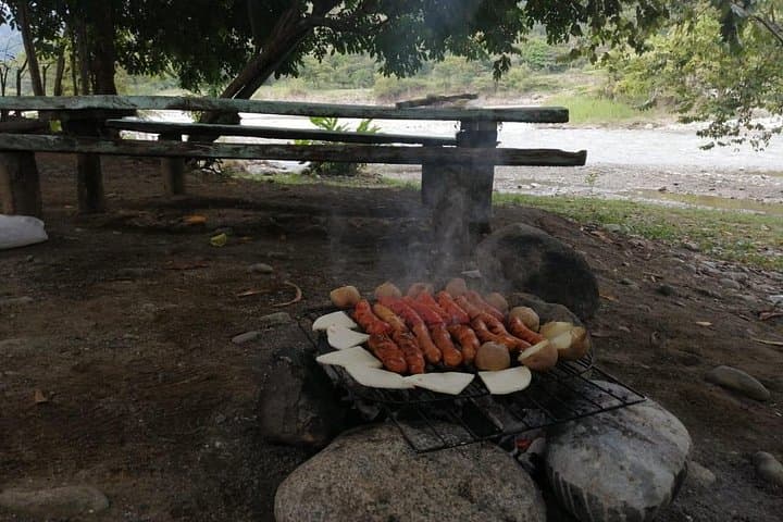 Full-Day Private Riverside Picnic from Medellín — Grill, Swim & River Relaxation photo 6