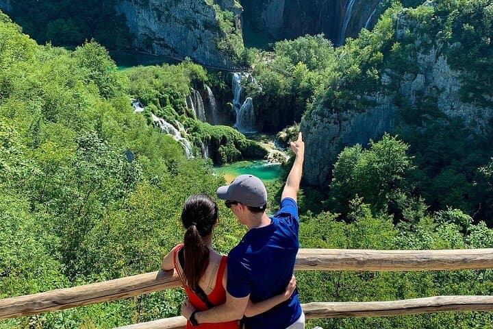 Plitvice Lakes Day Trip from Split: Guided Tour of Croatia's Cascading Lakes