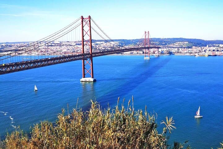 Private Tour to Arrábida Natural Park, Palmela Castle & Setúbal from Lisbon photo 3