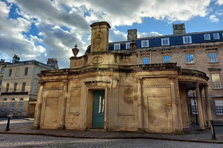 Bridgerton Film Locations Walking Tour in Bath — Private Guided Experience photo 4