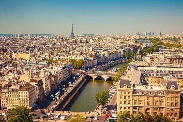 Paris in Eight Hours: VIP Private Sightseeing and Outlet Shopping at La Vallée Village photo 2